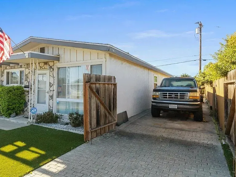 4843 Lehrer Dr — Photo 16