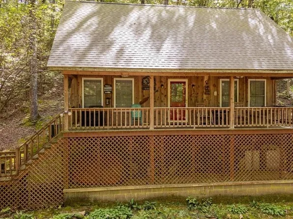 140 Huckleberry Ln, Savannah, TN 38372
