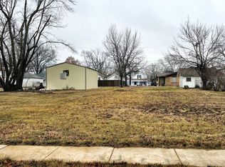 603 5th St, Monett, MO 65708