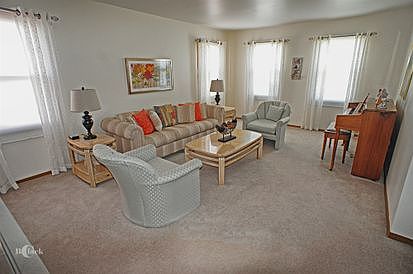 5th image of 3180 Midlane Dr