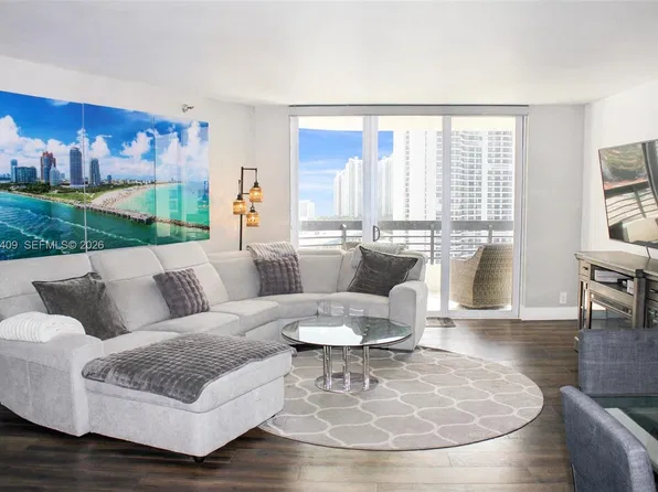 3500 Mystic Pointe Dr, Aventura, FL