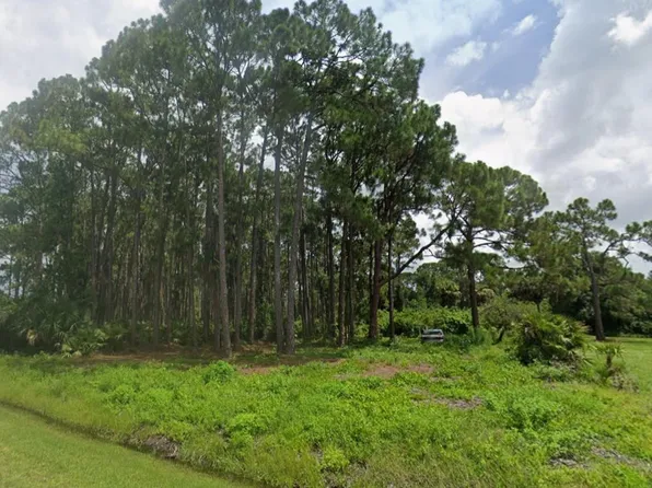 12203 Chamberlain Boulevard, Port Charlotte, FL 33953