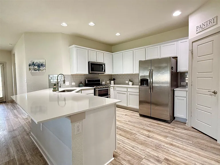 160 Filifera Ct — Photo 11