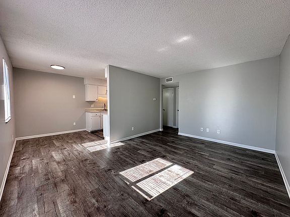 2nd image of 814 Twin Oaks Way #310