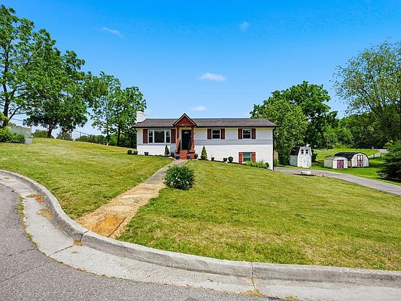 4th image of 537 Mosswood Ln