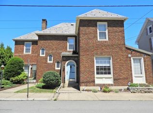 615 Garibaldi Ave, Roseto, PA 18013