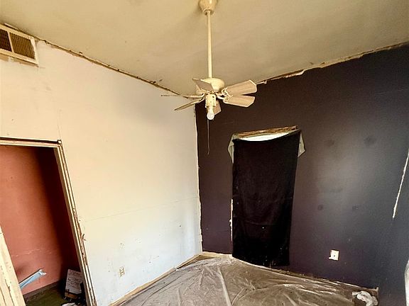 2nd image of 1301 W College Ave