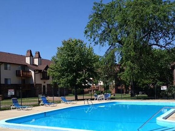 2 Pools