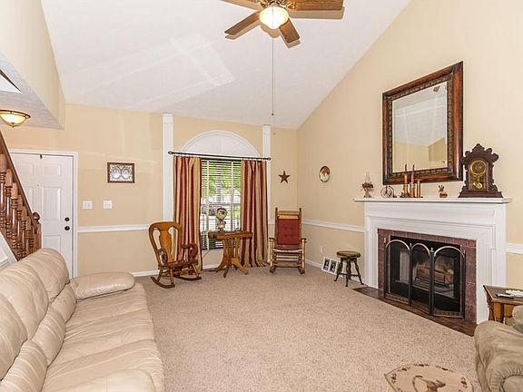 2nd image of 1614 Blankenship Dr