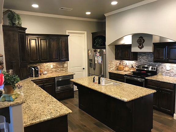 5th image of 19 Sandra Ln