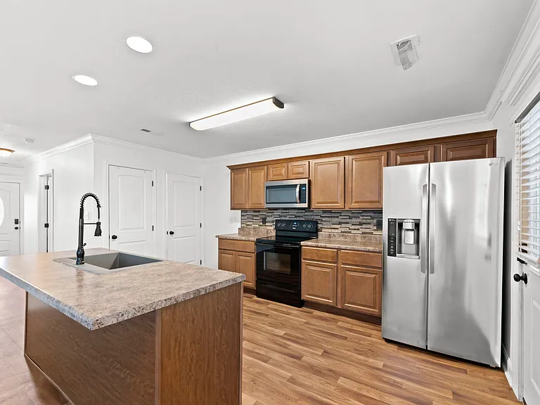 317 Wynberry Ct — Photo 9