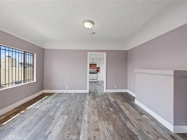 845 W 75th St #847-1/2 — Photo 9