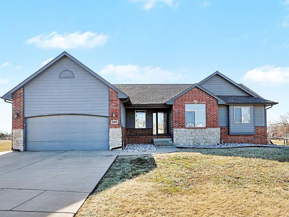 1st image of 2401 N Woodridge Cir