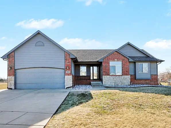 2401 N Woodridge Cir, Wichita, KS 67226