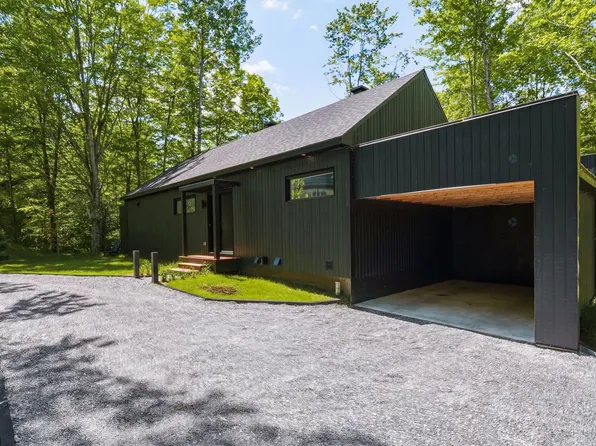 115 Rue Du Domaine Mon Lcks, Sutton, QC J0E 2K0