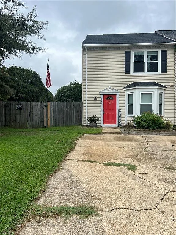 3 bed, 1470 sqft, $2,075 — Photo 2