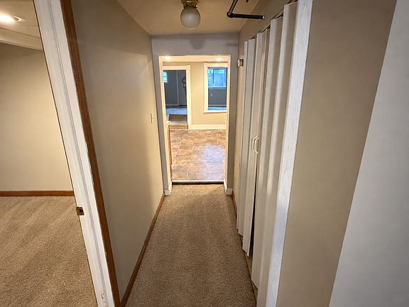 5th image of 157 Lark St