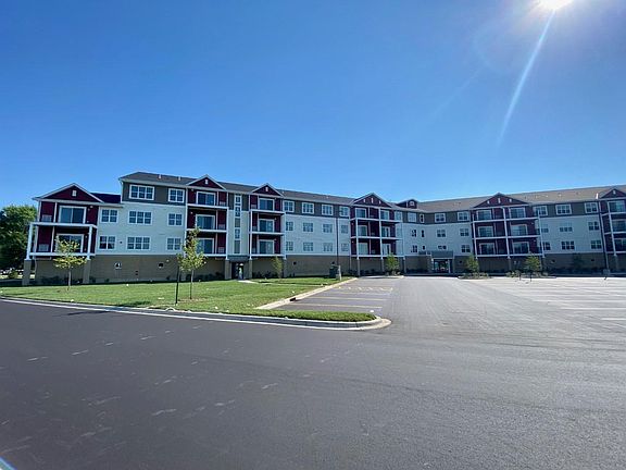 3rd image of 950 W 31st St #1