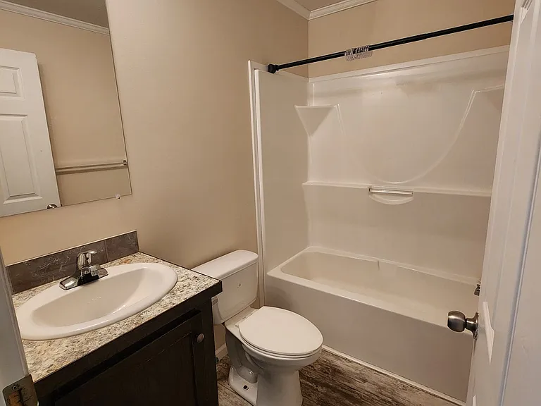 Belle Villa Lake — Photo 26