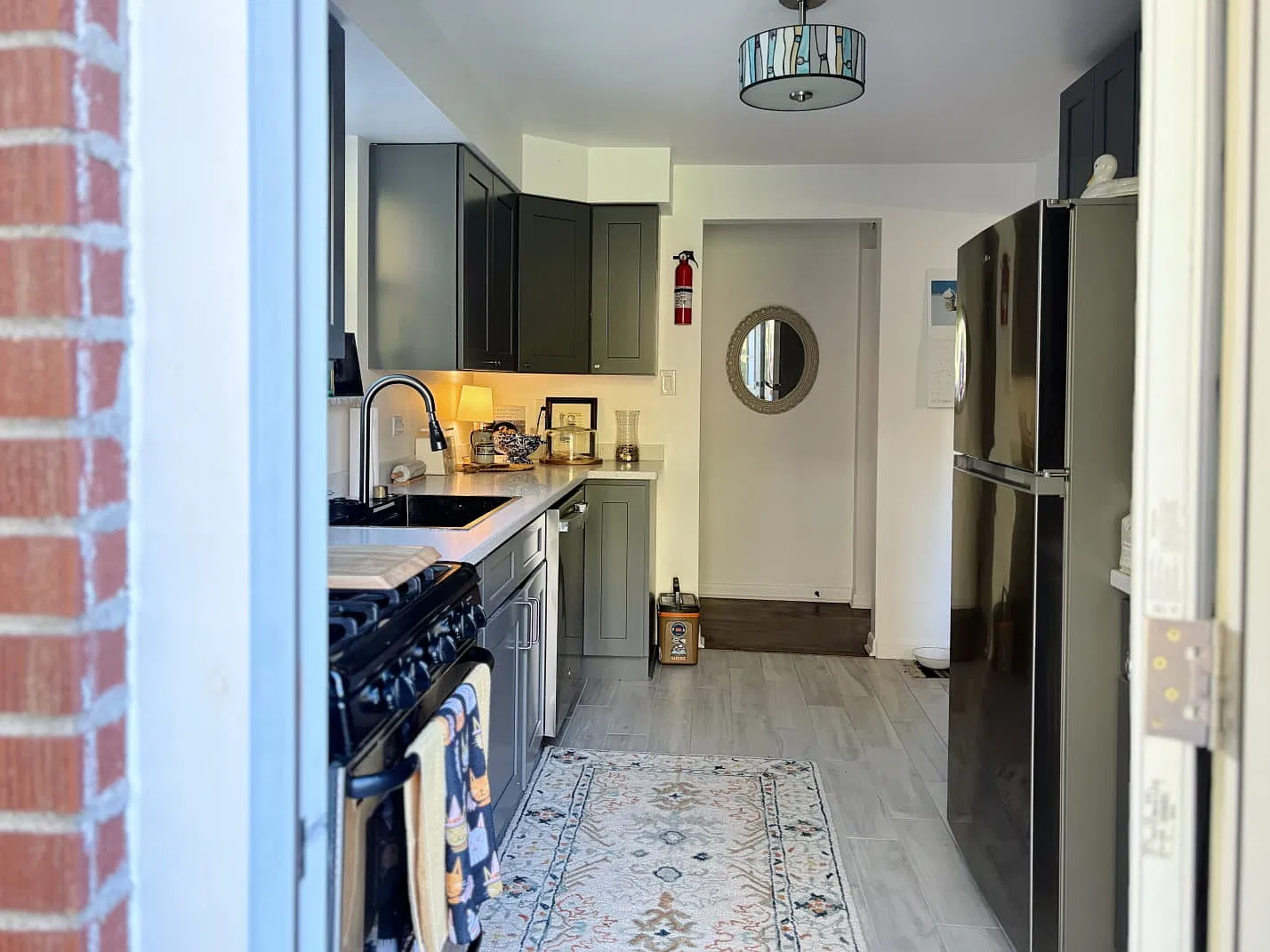 1301 Grove Rd — Photo 3