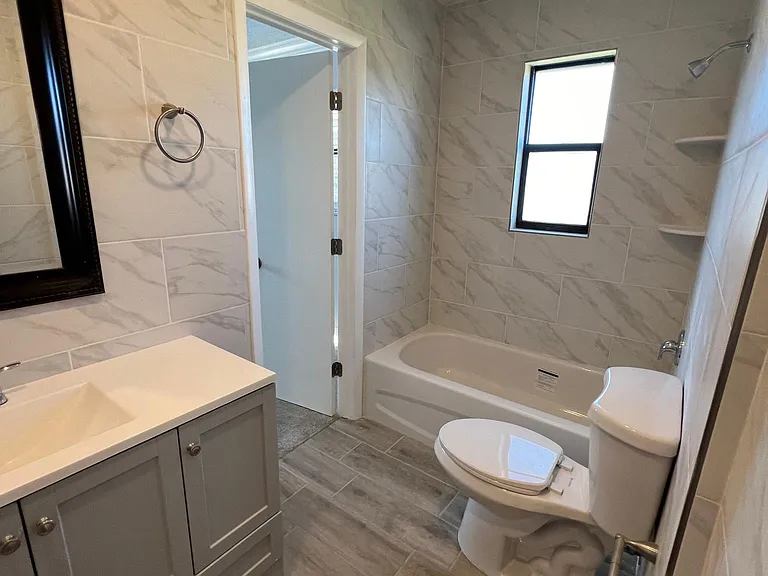 7261 Pond Cir #D — Photo 11