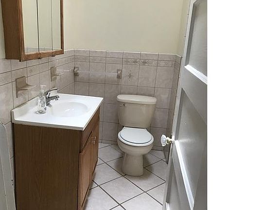 4th image of 5327 Kershaw St
