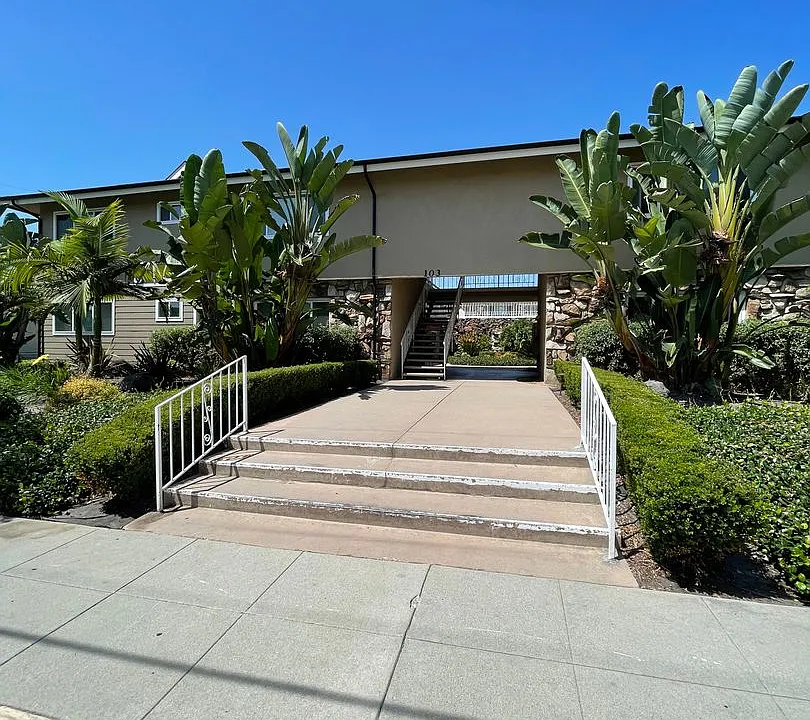 103 N 5th St