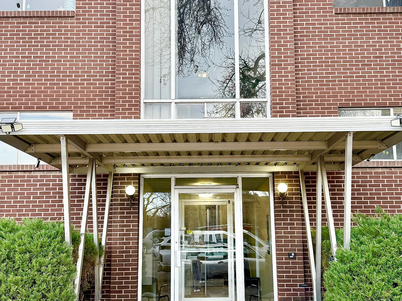Wheat Ridge Manor — Photo 1