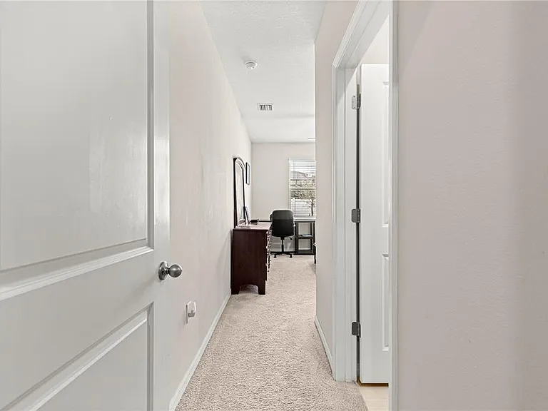 8142 SW 59th Ave — Photo 8