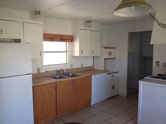 2nd image of 1207 E Canadian St