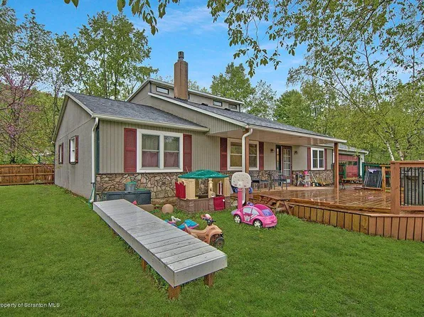162 Highland Rd, Dalton, PA 18414