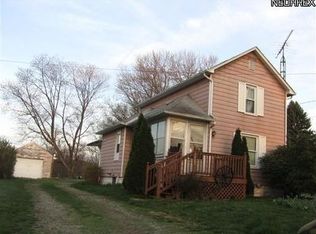 3909 N Pleasant Dr, East Palestine, OH 44413