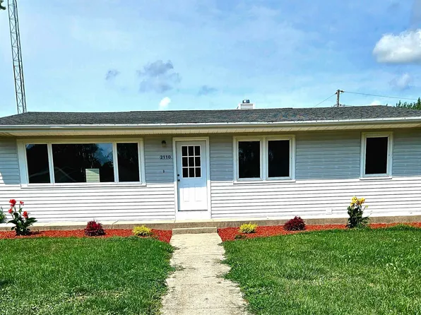 2110 W Memorial Dr, Janesville, WI 53548