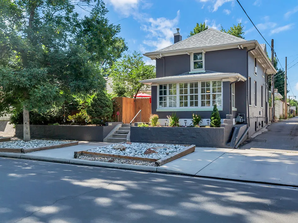 924 E Mexico Ave