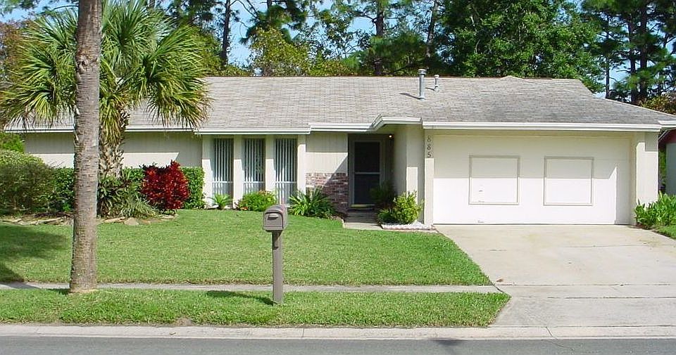 885 Breakwater Drive