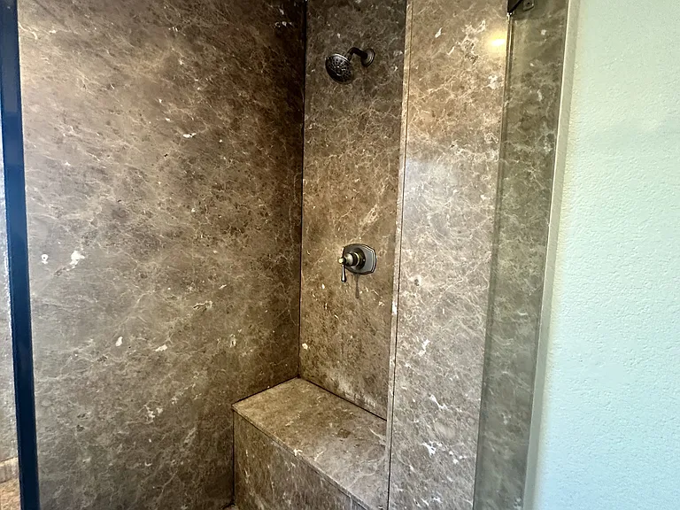 2221 Banbury Cir — Photo 29