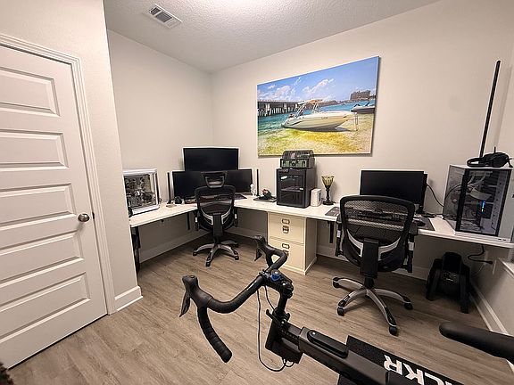 4th image of 5833 La Porte Rd