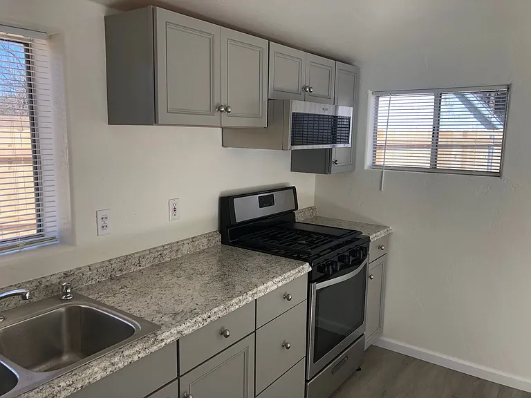5455-5457 San Anselmo Rd — Photo 7