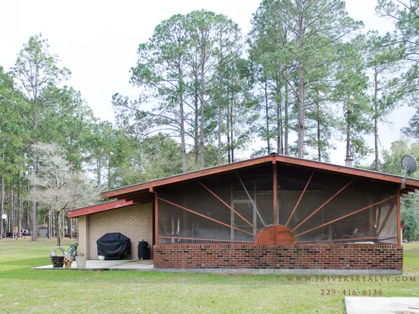 126 Cypress Cir, Bainbridge, GA 39819