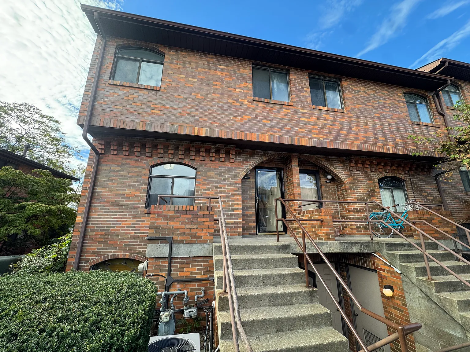 3 bed, 1248 sqft, $3,250 — Photo 1