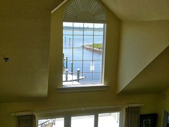 5th image of 328 Village Dr Unit E