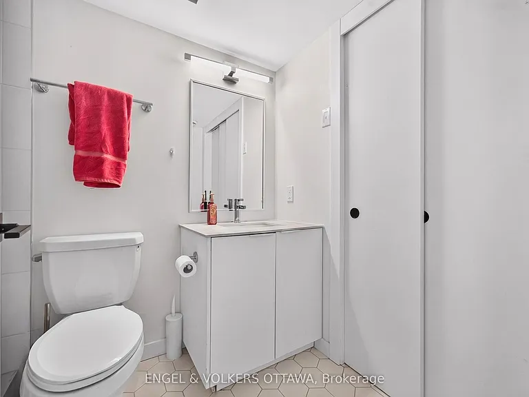 117 Carruthers Ave #D — Photo 17