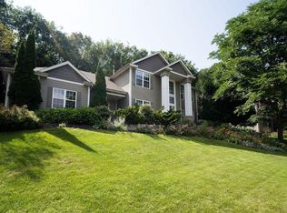 1940 Baihly Estates Ln SW, Rochester, MN 55902