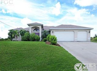 918 NE 23rd Ter, Cape Coral, FL 33909