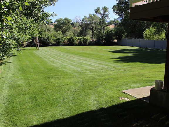 0.4 acre lot