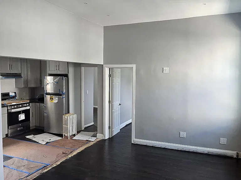9202 97th Ave #1R — Photo 1