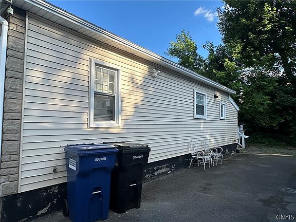 3rd image of 117 Hood Ave