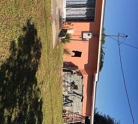 3rd image of 2700 Ashwood St