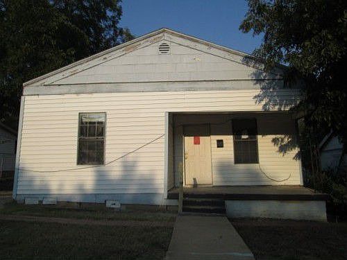 3rd image of 3730 Saint Louis Ave