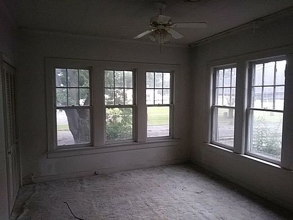 5th image of 1133 N Buerkle St